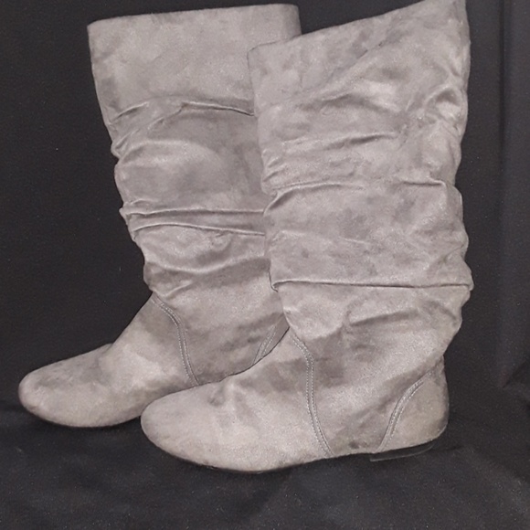 Gray Boots - Picture 2 of 4